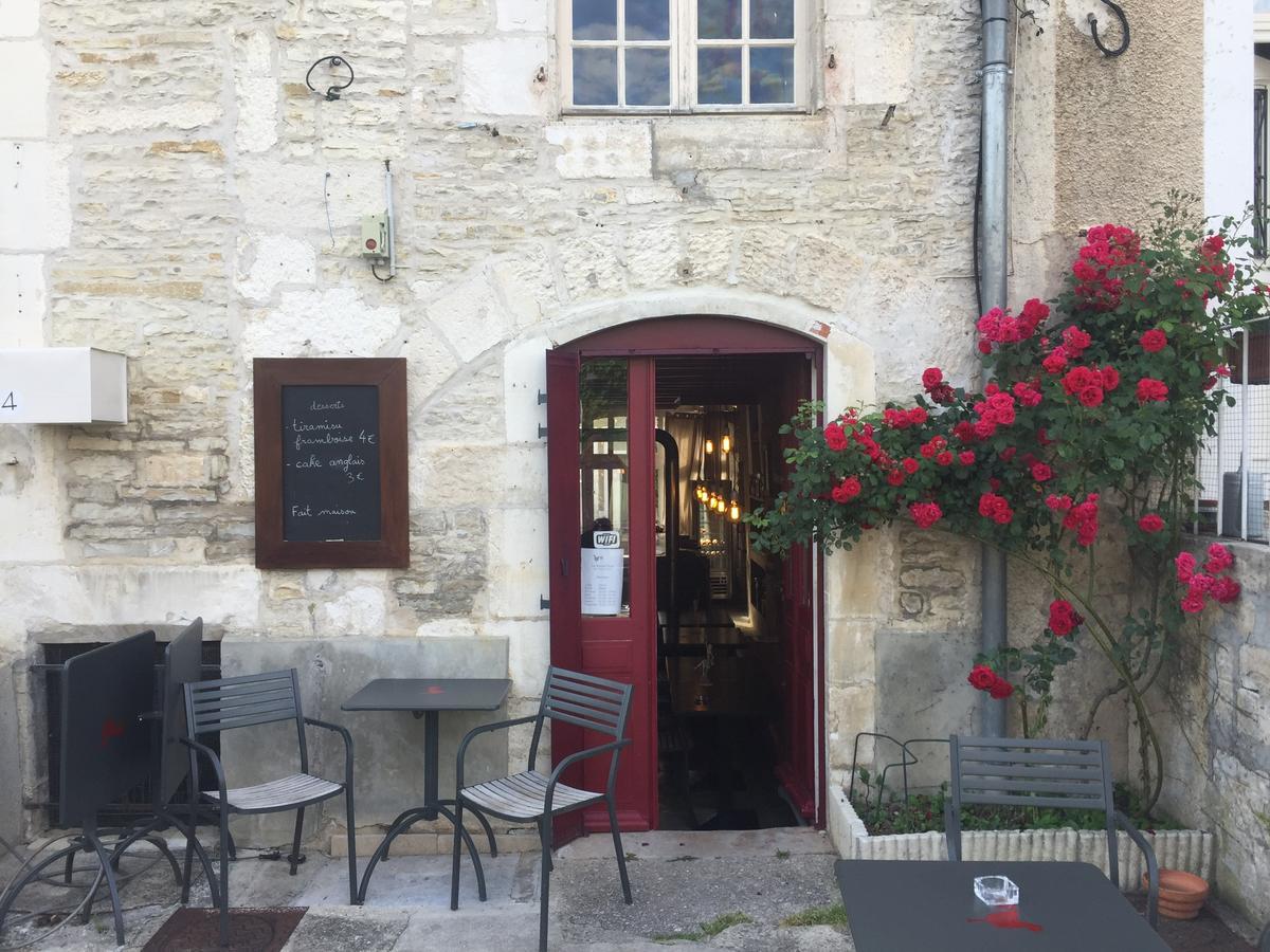 ホテル La Basse Cour Tanlay エクステリア 写真